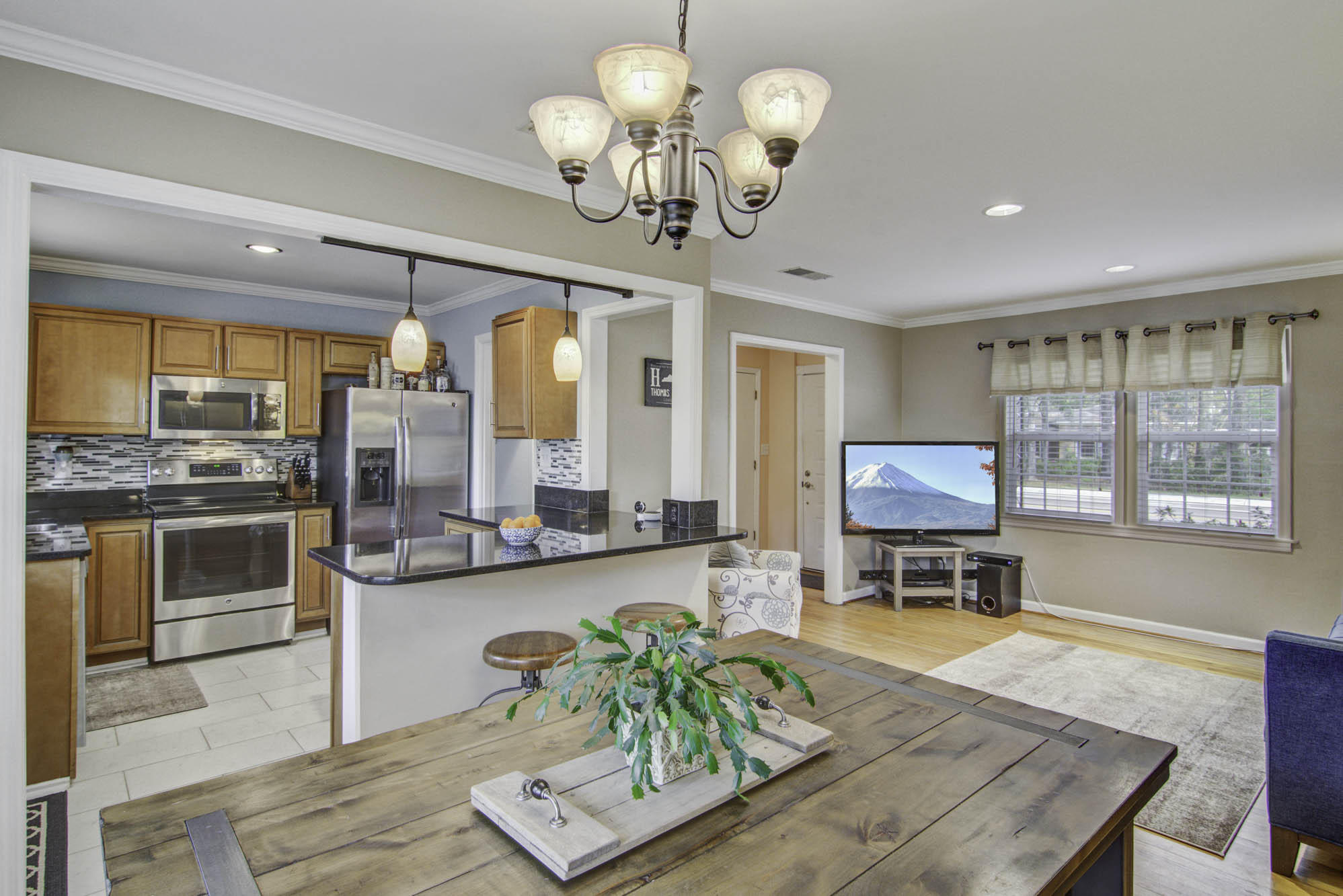 663 Harbor View Road Charleston, SC 29412 - Photo 6 of 23 11