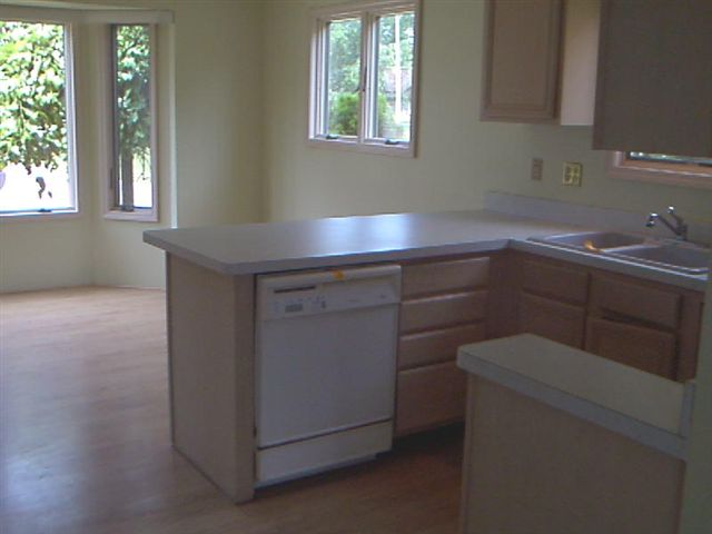 32275 Sutton Road New Baltimore, MI 48047 - Photo 5 of 7 31011642-4.JPG
