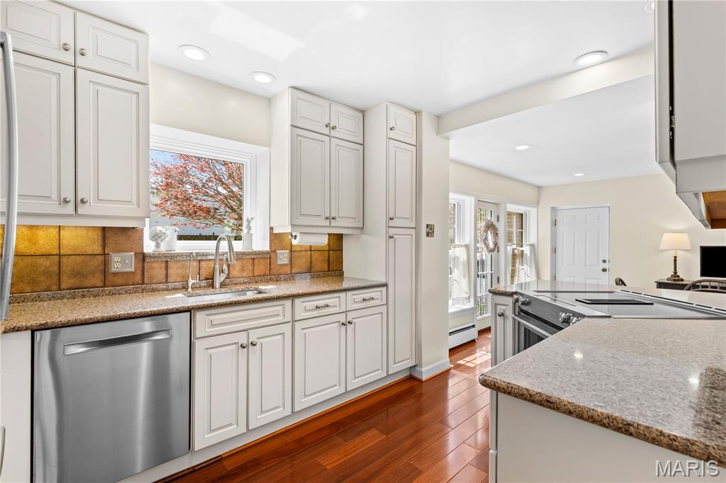 9244 Old Bonhomme Road Olivette, MO 63132 - Photo 13 of 33