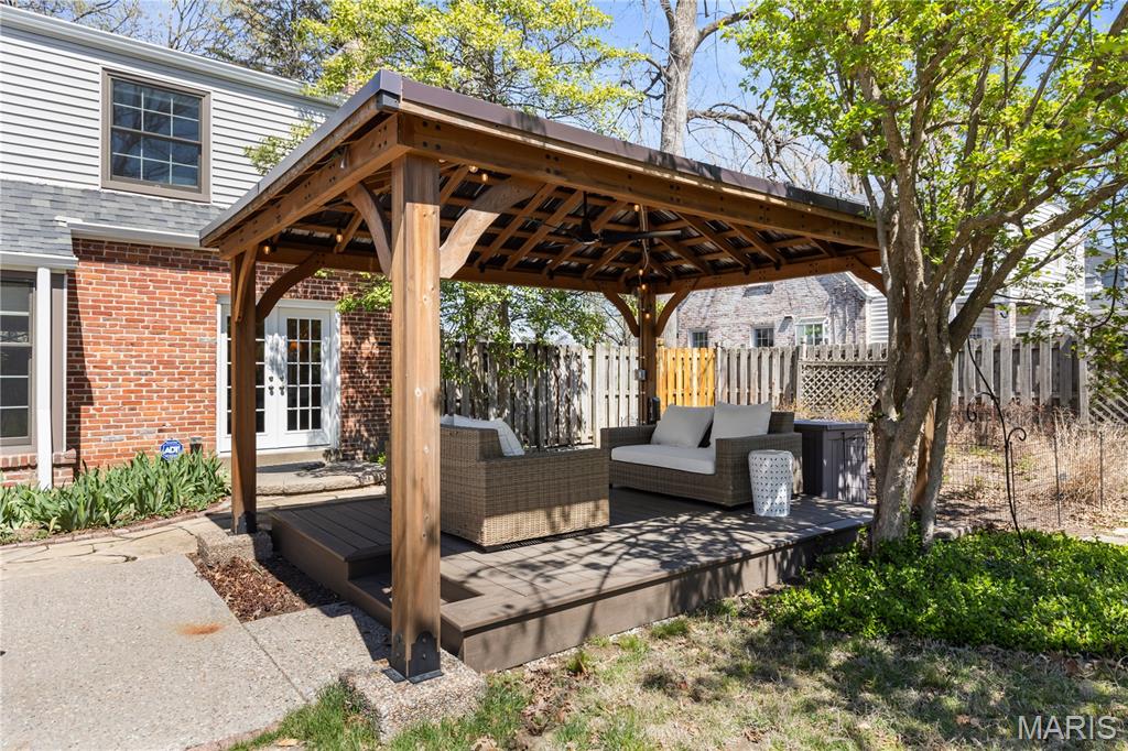 9244 Old Bonhomme Road Olivette, MO 63132 - Photo 28 of 33