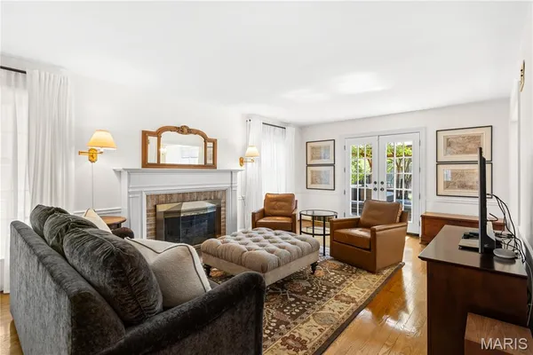 $749,500 | 9244 Old Bonhomme Road, Olivette, MO 63132