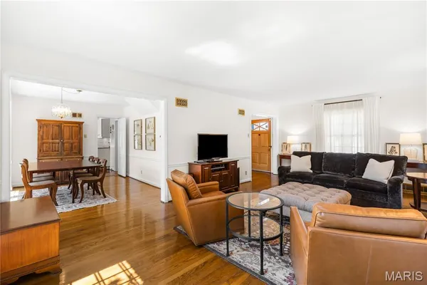 $749,500 | 9244 Old Bonhomme Road, Olivette, MO 63132