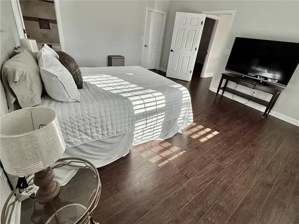 a view of a house with a big yard