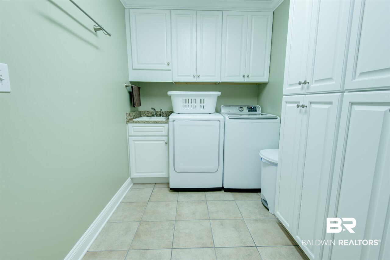 25933 Kensington Way Daphne, AL 36526 - Photo 37 of 40 Laundry