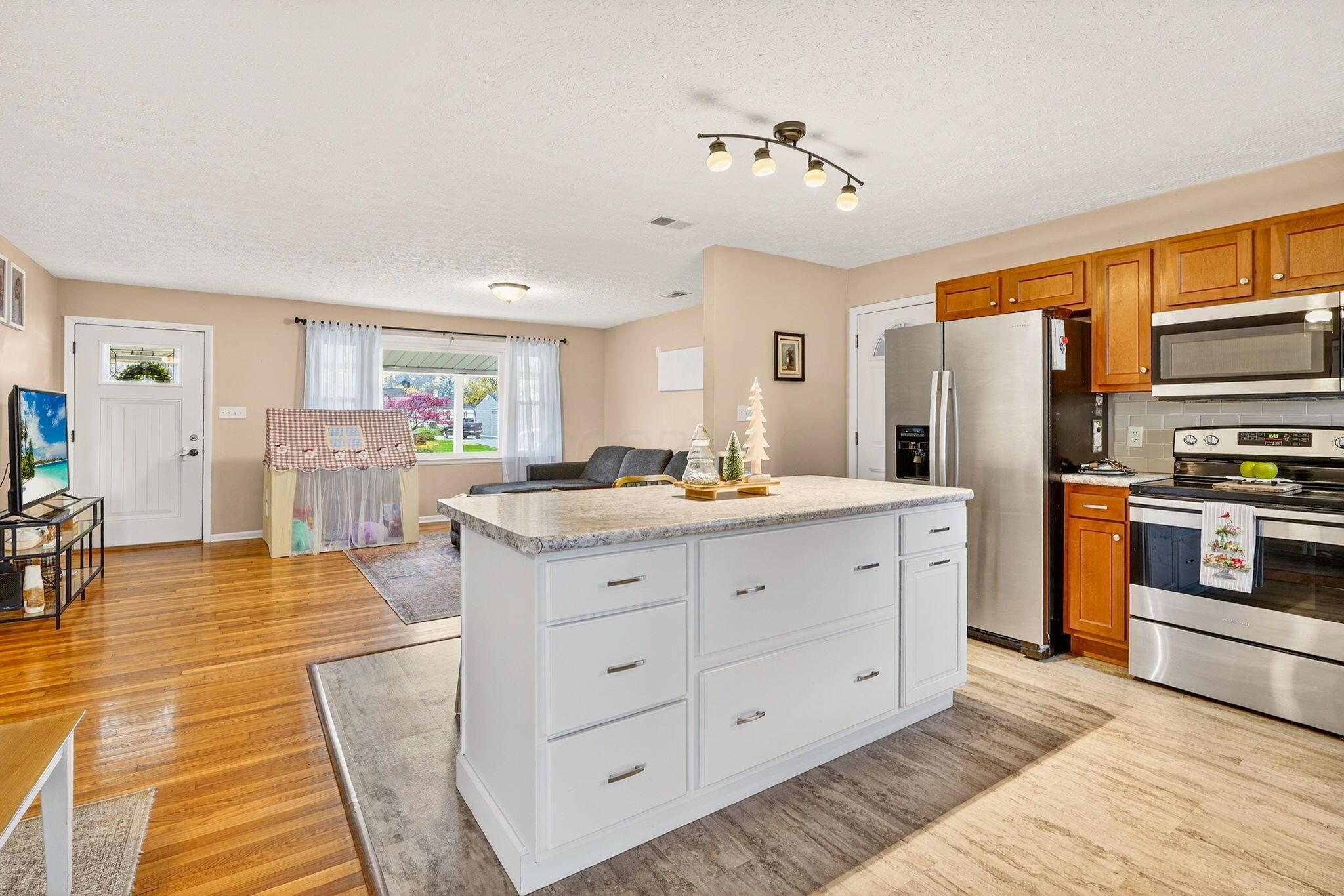 270 Edwards Road Circleville, OH 43113 - Photo 13 of 44 Kitchen