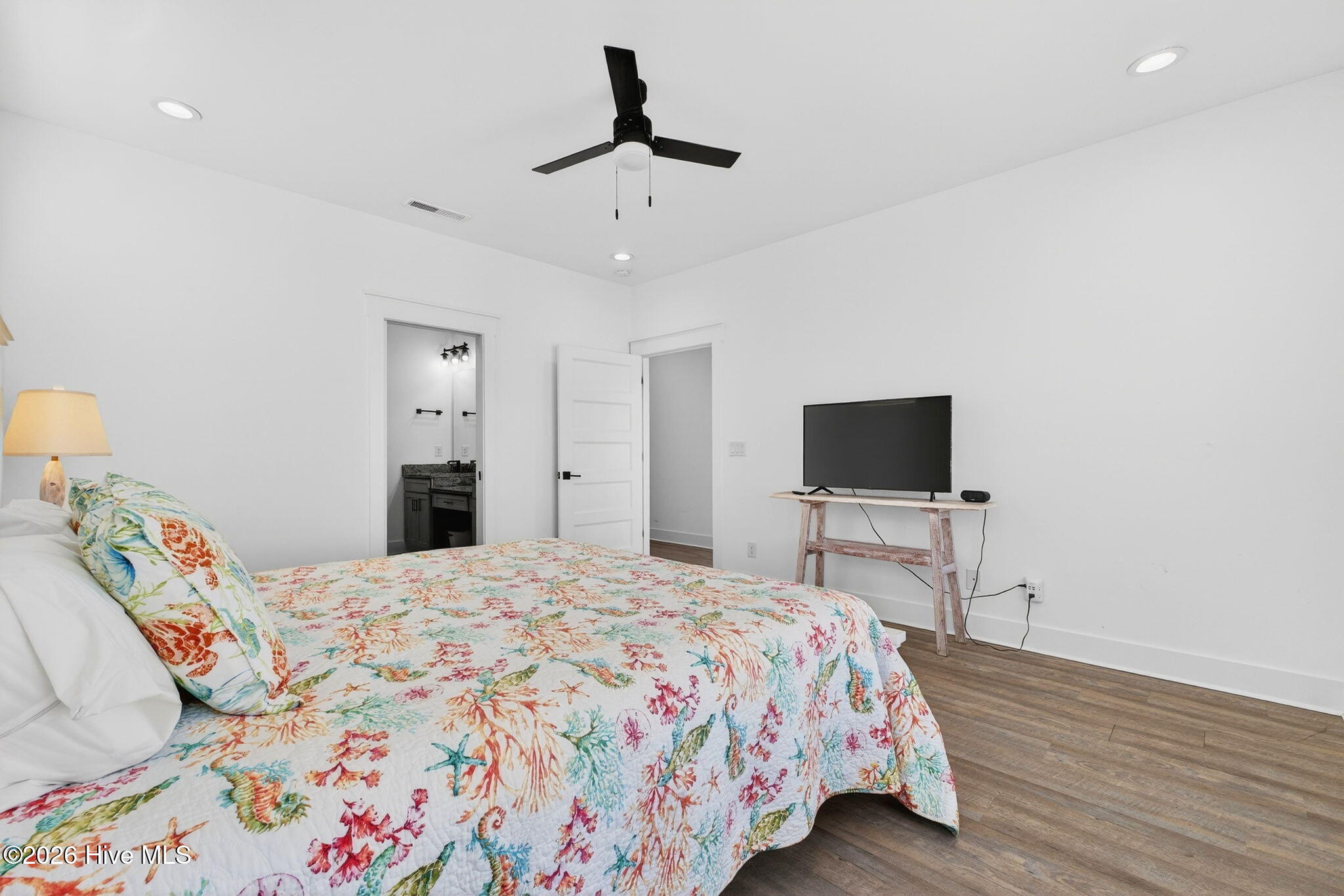 410 2nd Street Sunset Beach, NC 28468 - Photo 33 of 78 First Floor Master Suite