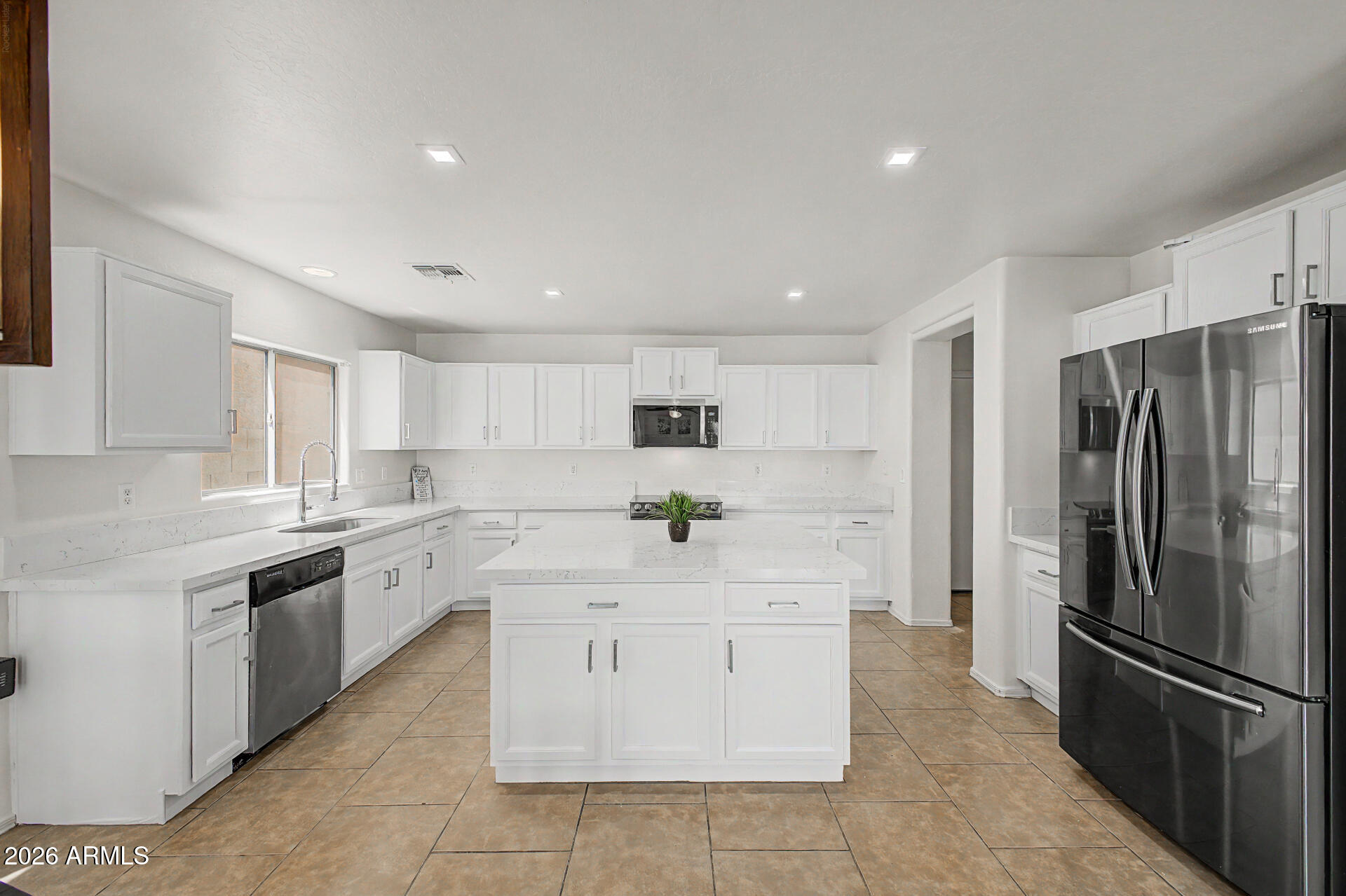 43631 West Cowpath Road Maricopa, AZ 85138 - Photo 13 of 52 KITCHEN