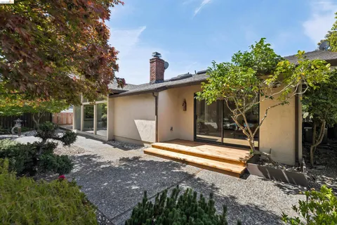 $799,950 | 7 Jo Lin Court, El Sobrante, CA 94803