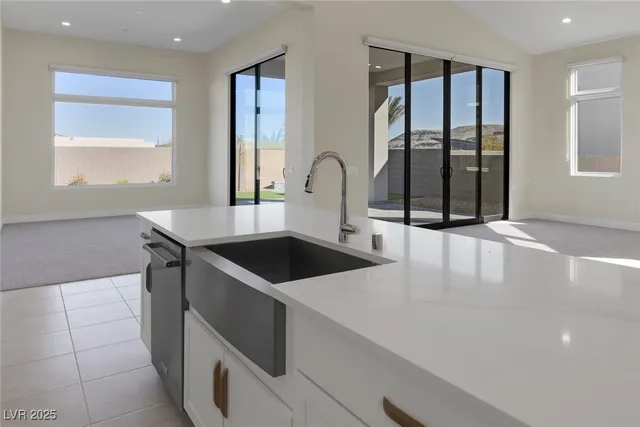 $5,500 | 5000 Terramont Drive, Las Vegas, NV 89135