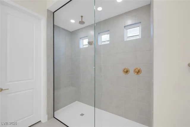 $5,500 | 5000 Terramont Drive, Las Vegas, NV 89135