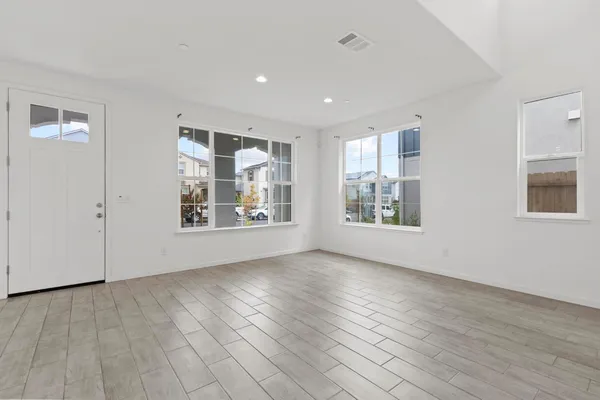 a view of livingroom with hardwood