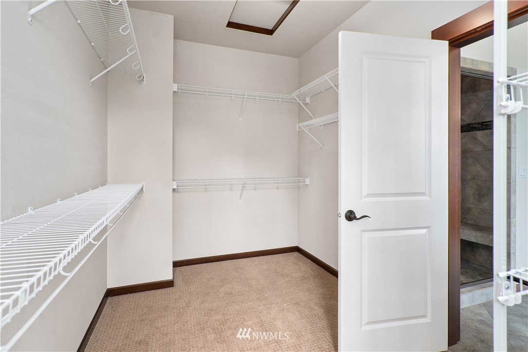 1317 North 40th Street Renton, WA 98056 - Photo 24 of 40 a view of an empty room