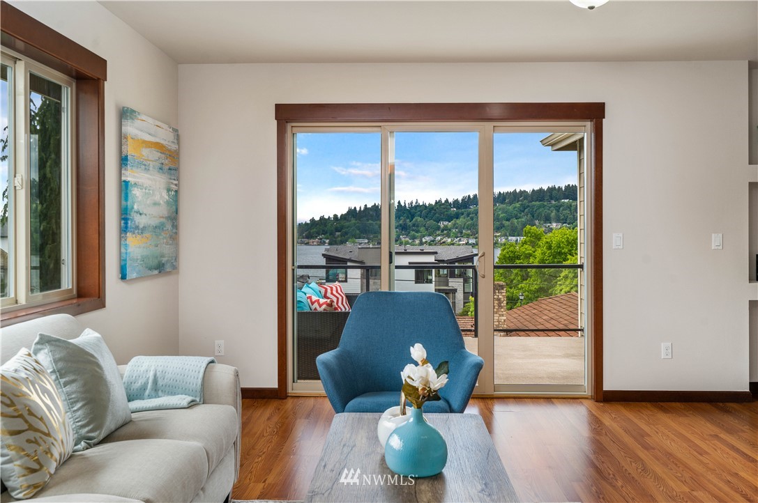 1317 North 40th Street Renton, WA 98056 - Photo 35 of 40 a living room with furniture and a large window