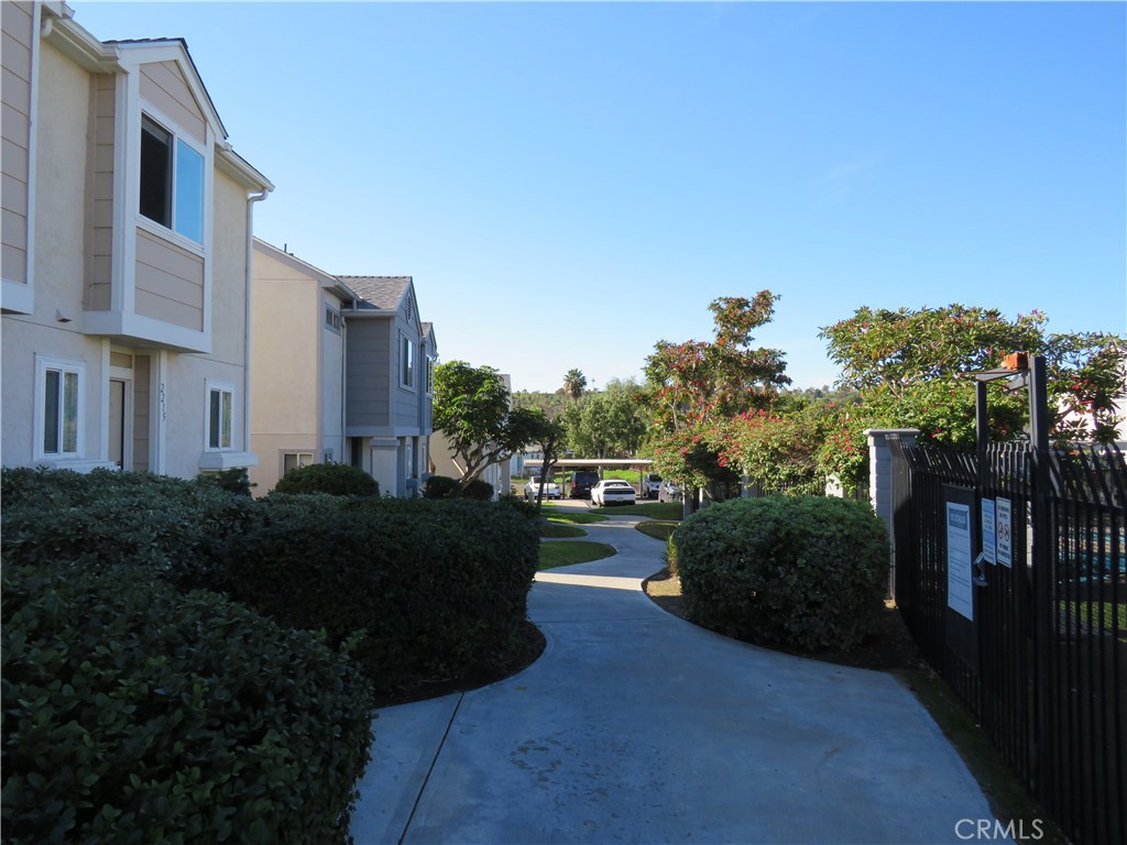 2551 Kings View Circle Spring Valley, CA 91977 - Photo 21 of 26 Walkway