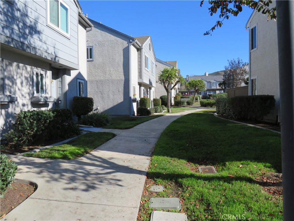 2551 Kings View Circle Spring Valley, CA 91977 - Photo 22 of 26 Walkway