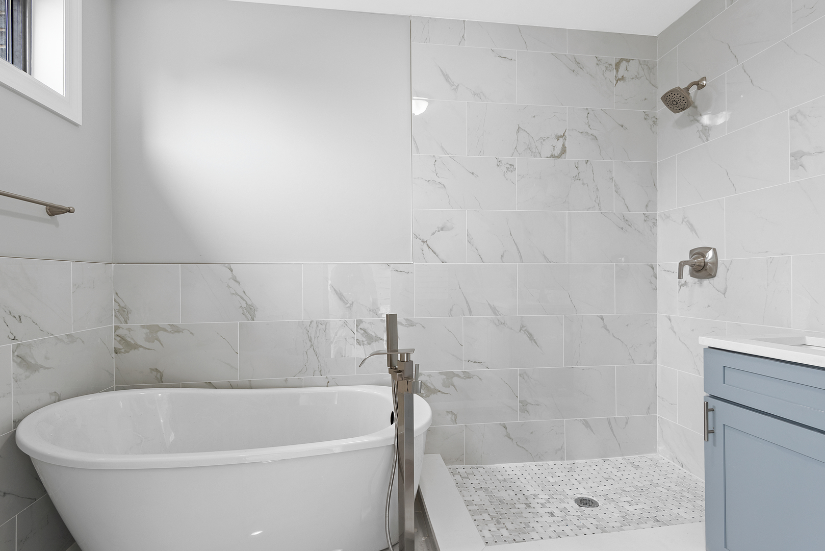 3413 North Ridgeway Avenue Chicago, IL 60618 - Photo 15 of 27