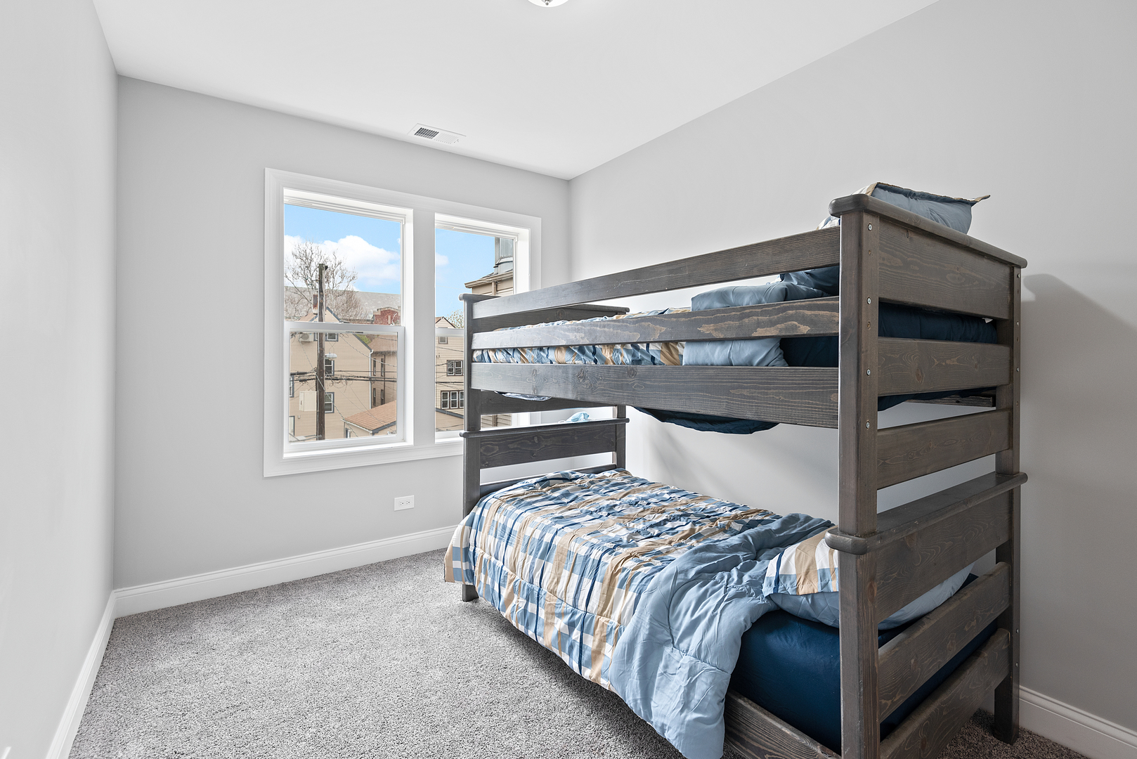 3413 North Ridgeway Avenue Chicago, IL 60618 - Photo 17 of 27