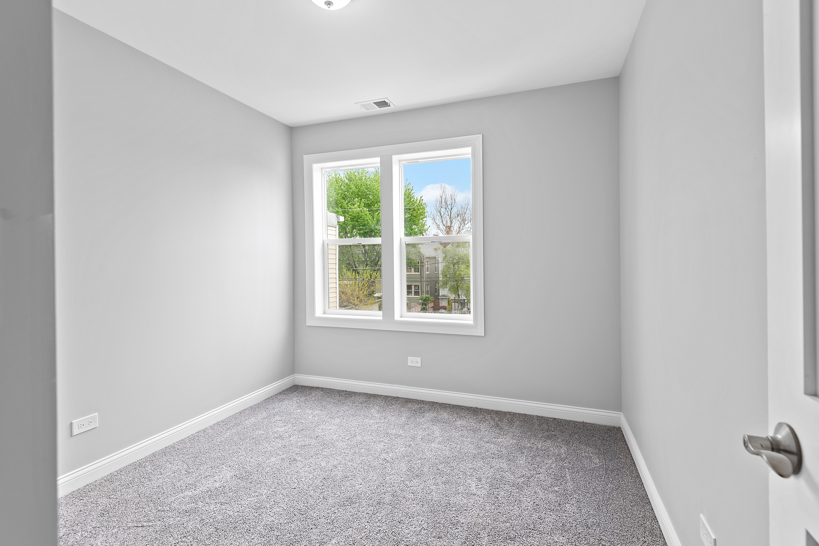 3413 North Ridgeway Avenue Chicago, IL 60618 - Photo 18 of 27