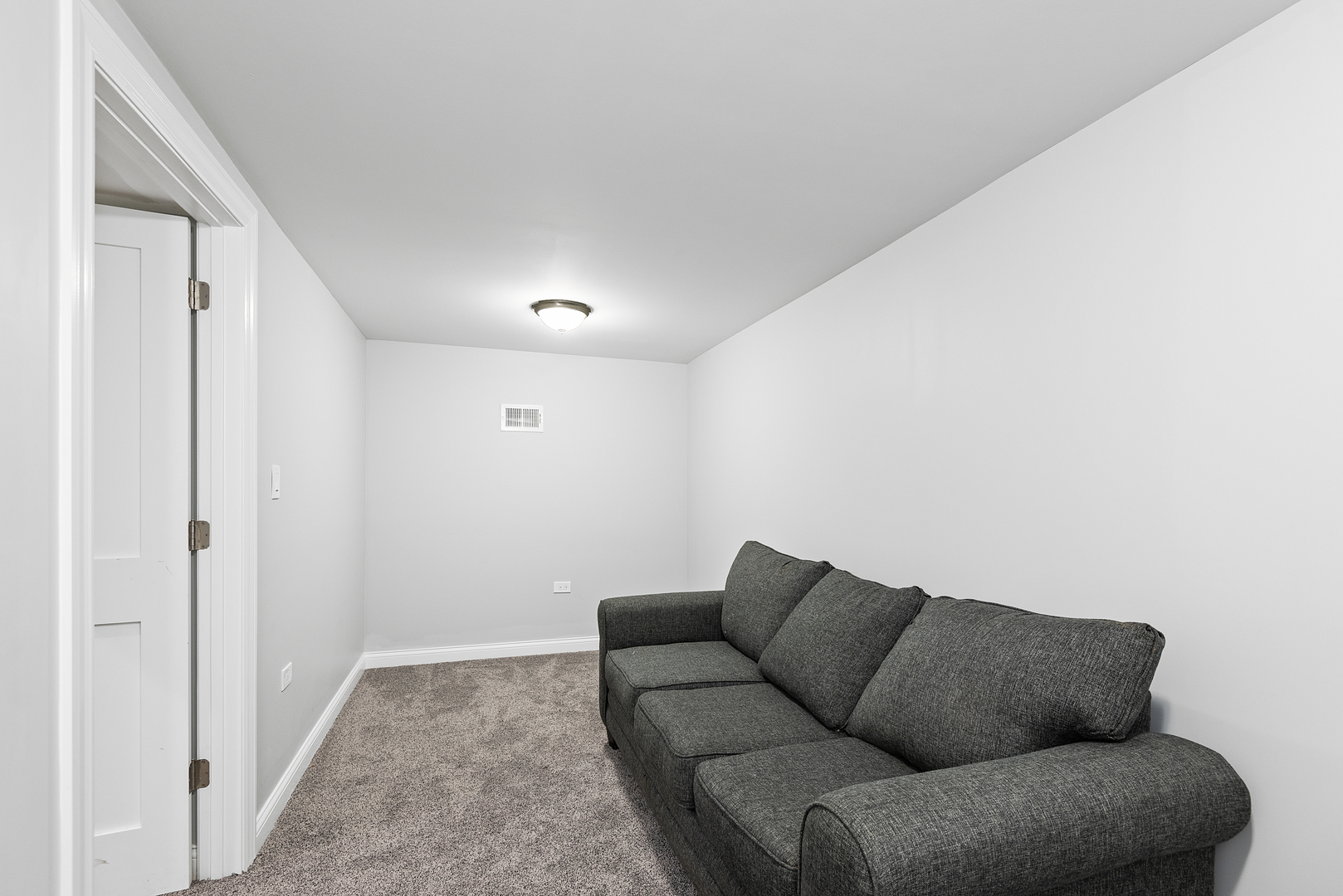 3413 North Ridgeway Avenue Chicago, IL 60618 - Photo 19 of 27