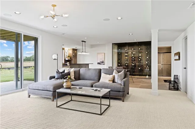 $1,000,687 | 11712 West 181st Street, Overland Park, KS 66013