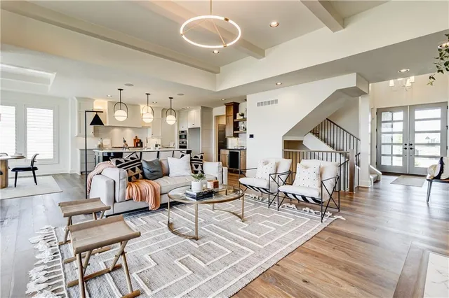 $1,000,687 | 11712 West 181st Street, Overland Park, KS 66013