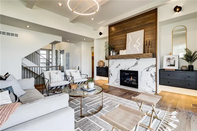 $1,000,687 | 11712 West 181st Street, Overland Park, KS 66013