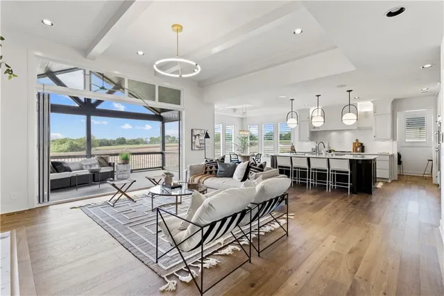 $1,000,687 | 11712 West 181st Street, Overland Park, KS 66013