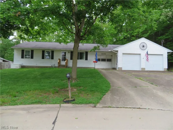 $200,000 | 1565 Woodcrest Drive, Wooster, OH 44691