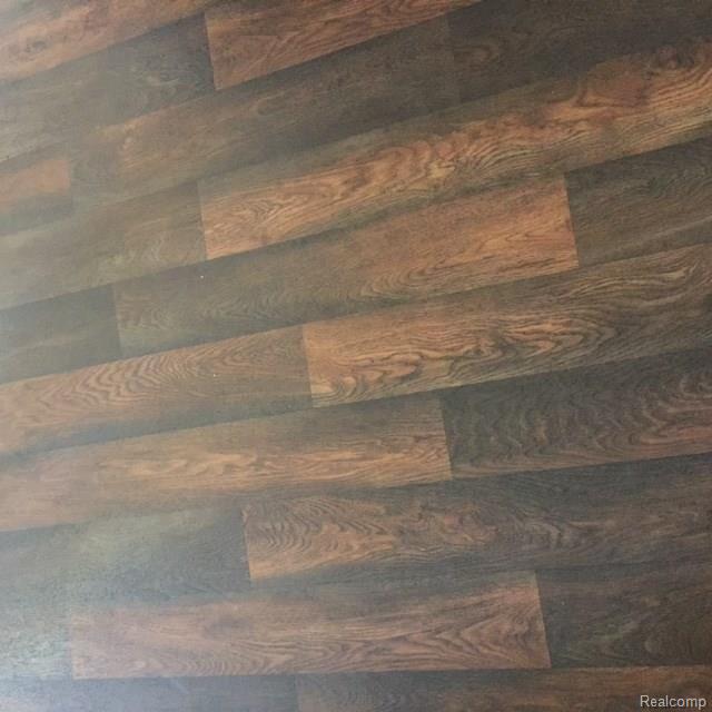 273 South Coats Road Oxford, MI 48371 - Photo 13 of 13 273 coats floor.jpg