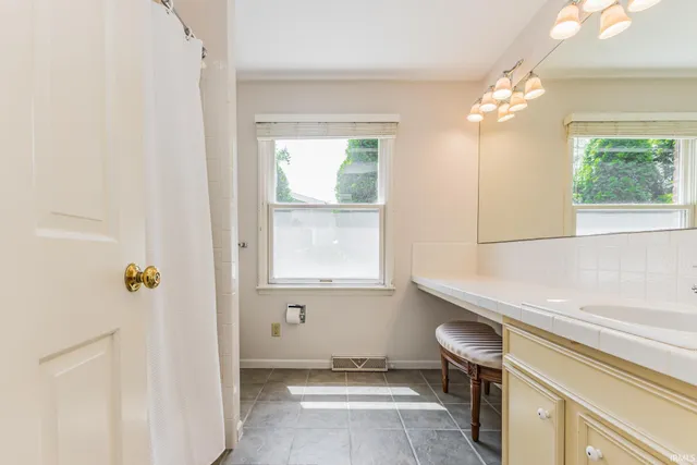 $269,900 | 4208 West University Avenue, Muncie, IN 47304