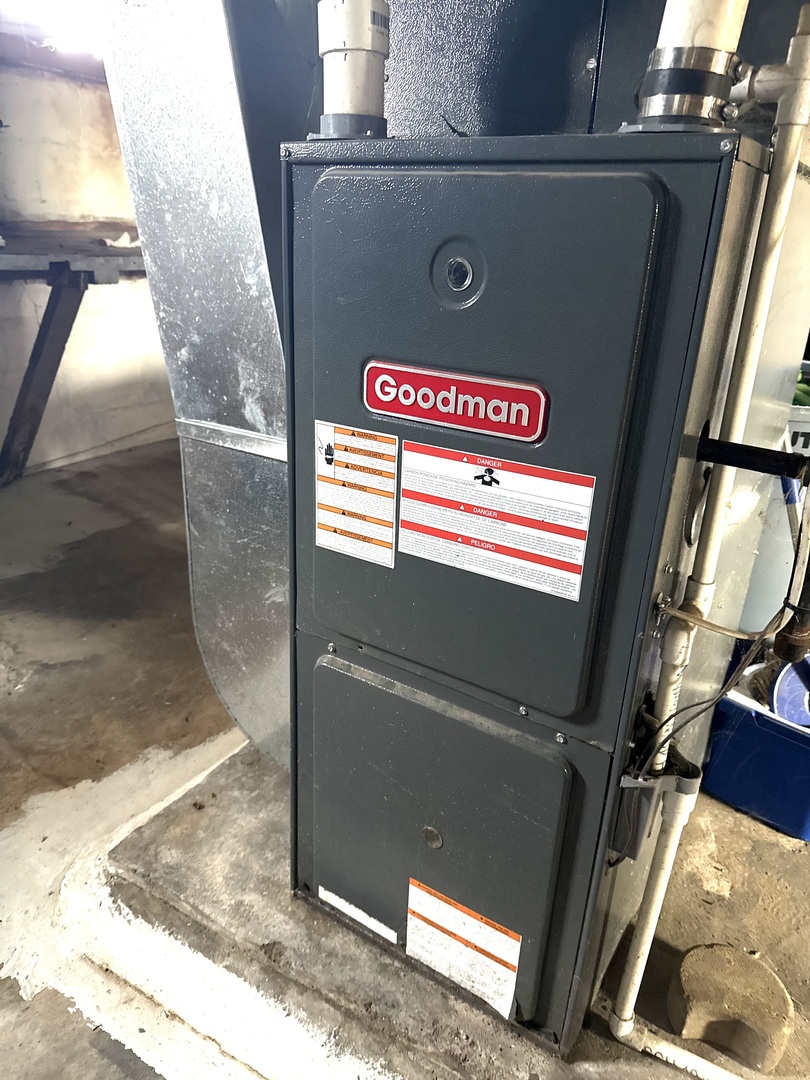 302 West Division Street Amboy, IL 61310 - Photo 22 of 23 a view of a door of the house