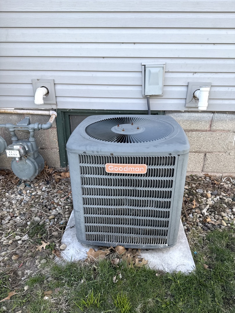 302 West Division Street Amboy, IL 61310 - Photo 23 of 23 a kitchen with a sink and a dishwasher