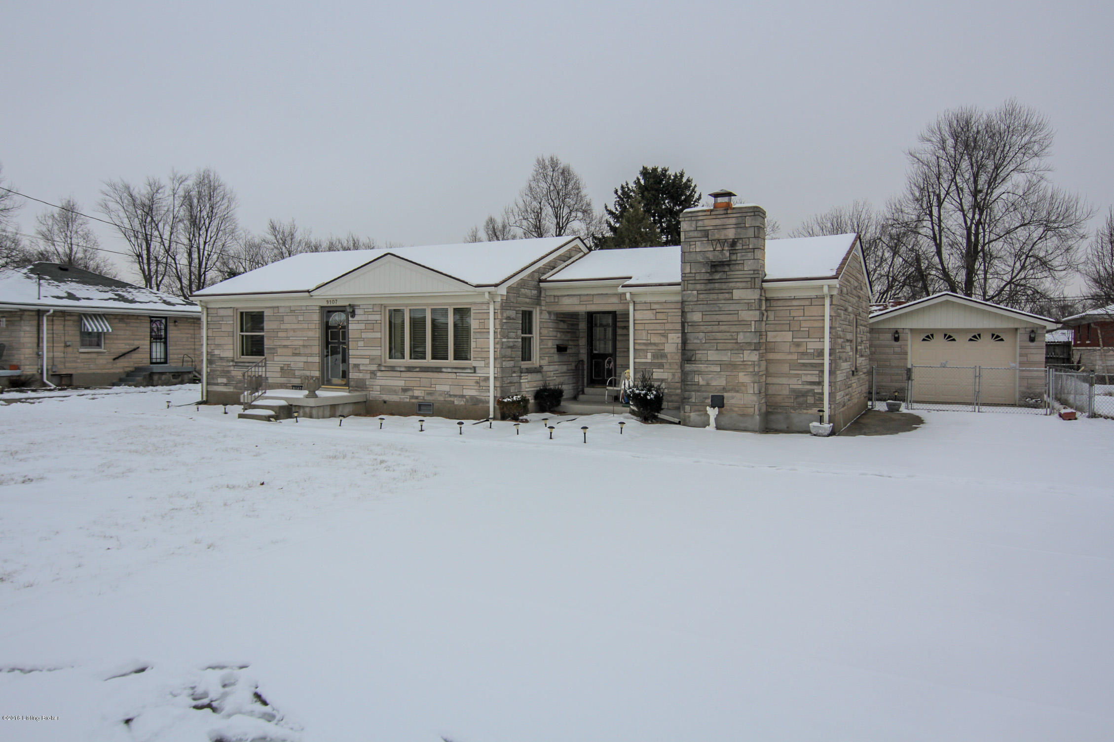 9107 Chenault Road Louisville, KY 40258 - Photo 3 of 35 0001