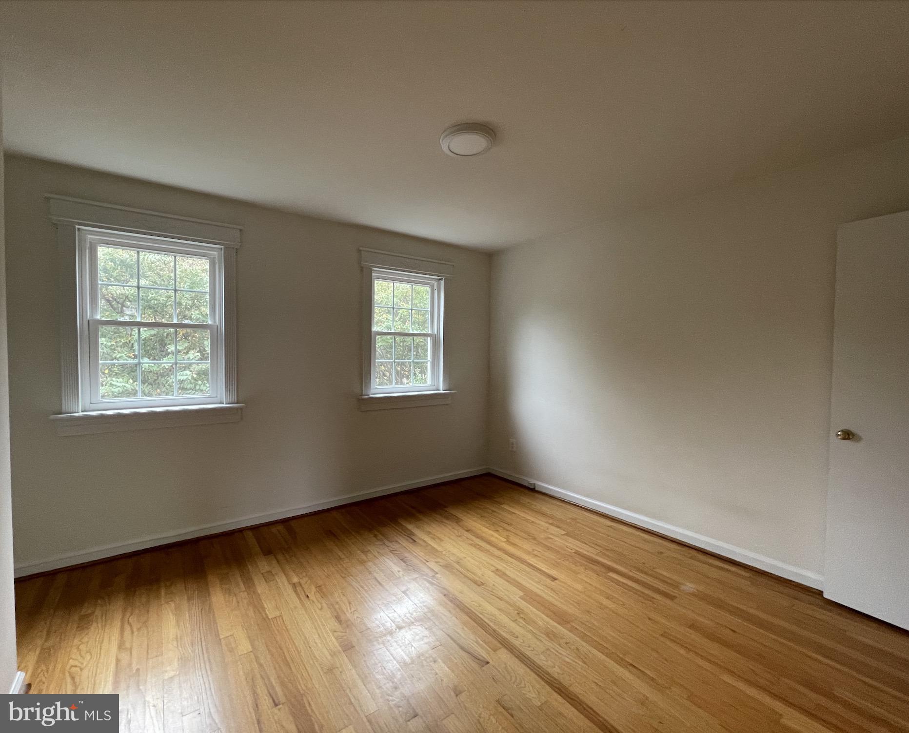 507 South Fayette Street Alexandria, VA 22314 - Photo 9 of 13 North upstairs bedroom.