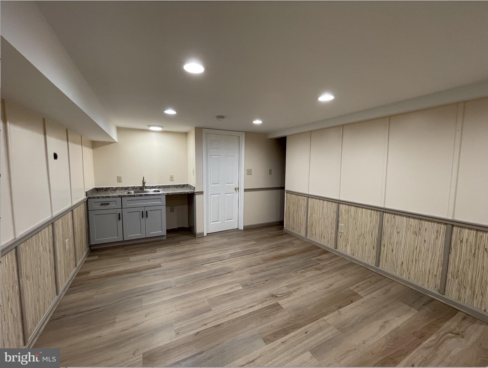 507 South Fayette Street Alexandria, VA 22314 - Photo 10 of 13 Downstairs suite.