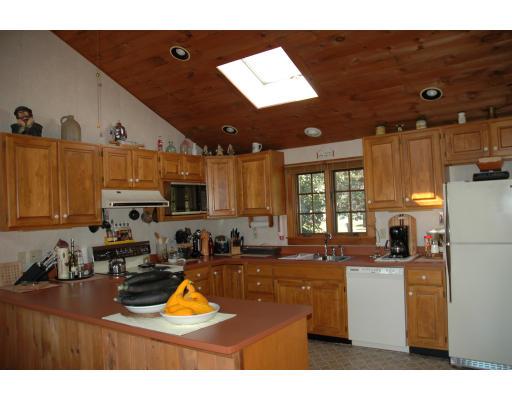 87 East Charlton Road Spencer, MA 01562 - Photo 4 of 12 Gallery Image 4