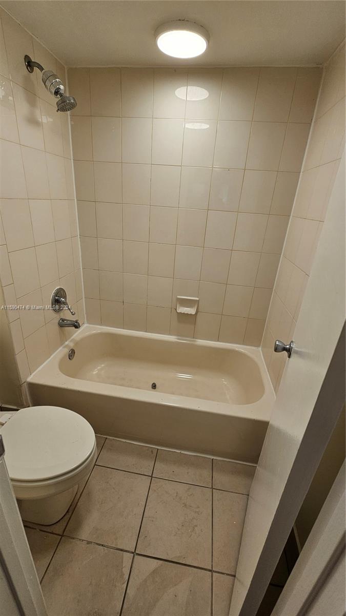 701 North Pine Island Road, Unit 101 Plantation, FL 33324 - Photo 20 of 47