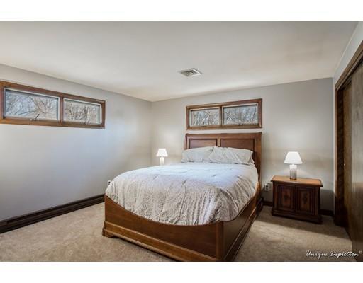 17 Pilgrim Road Lawrence, MA 01843 - Photo 12 of 30 Gallery Image 12