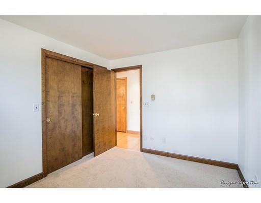 17 Pilgrim Road Lawrence, MA 01843 - Photo 16 of 30 Gallery Image 16