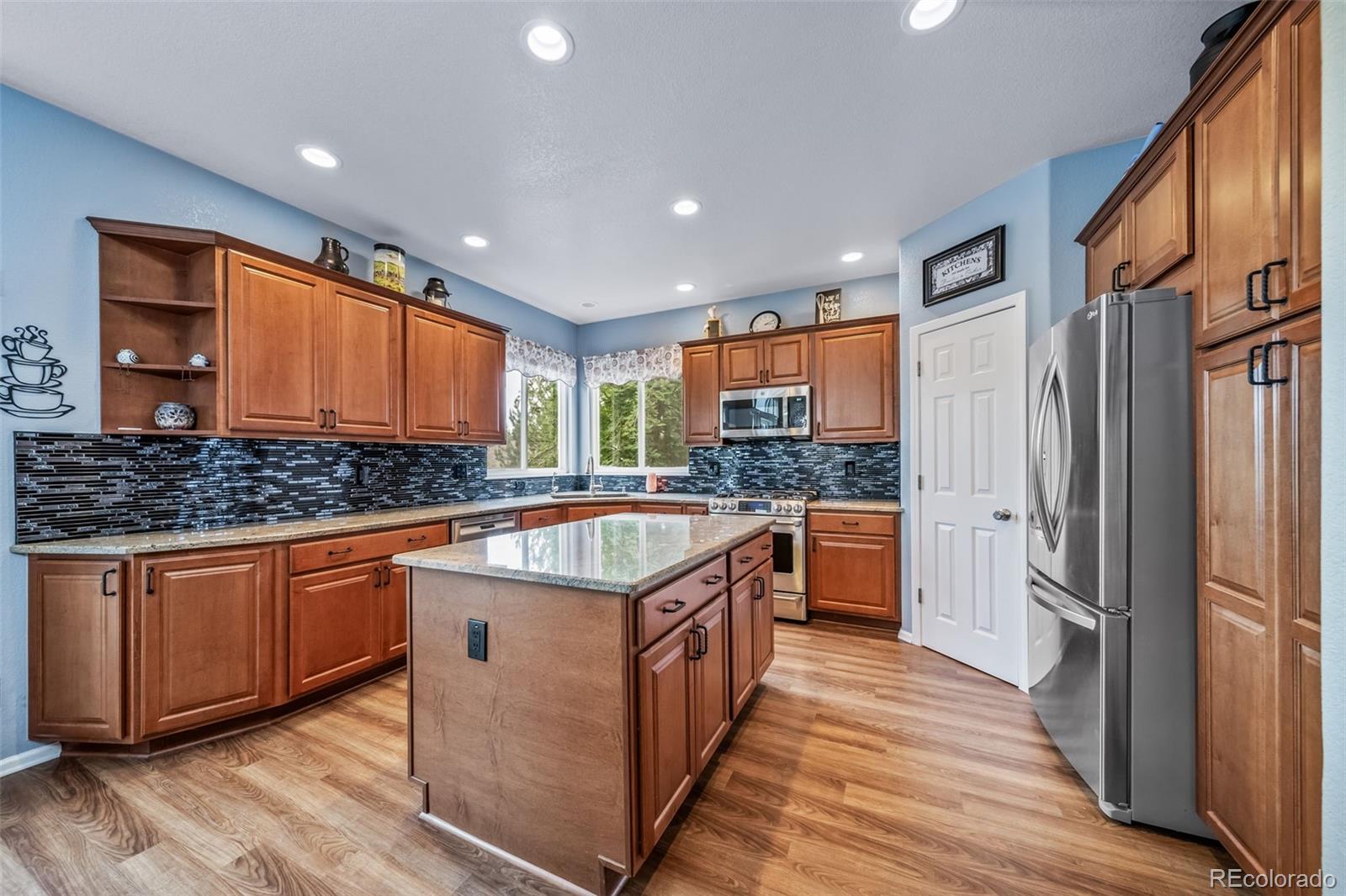 9928 Sylvestor Road Highlands Ranch, CO 80129 - Photo 7 of 41 Gallery Image 7