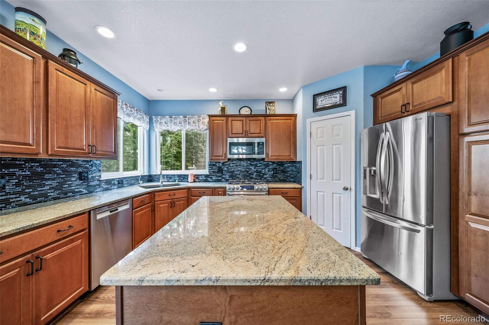 9928 Sylvestor Road Highlands Ranch, CO 80129 - Photo 8 of 41 Gallery Image 8