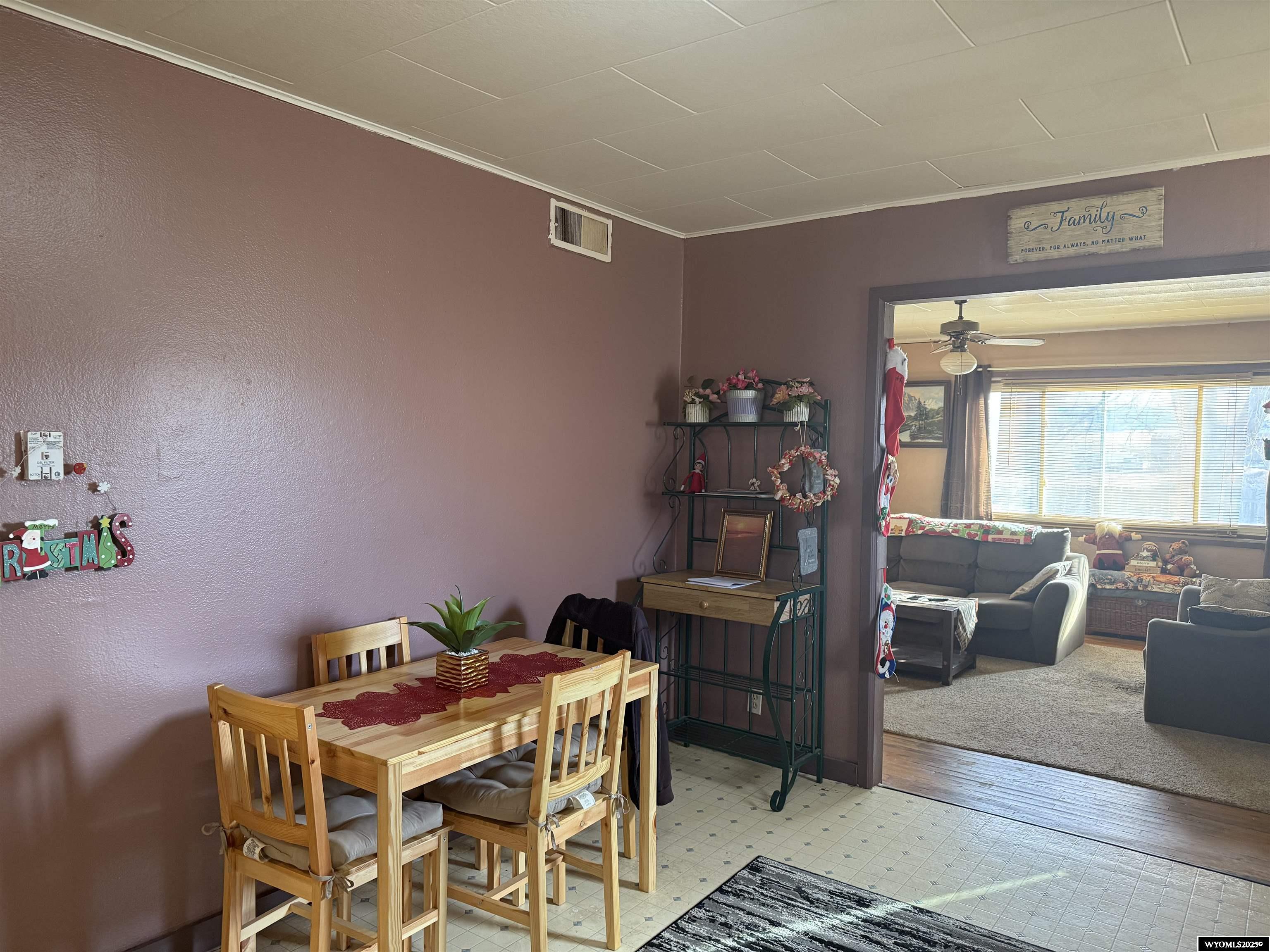 155 Lane 3 Thermopolis, WY 82443 - Photo 6 of 31