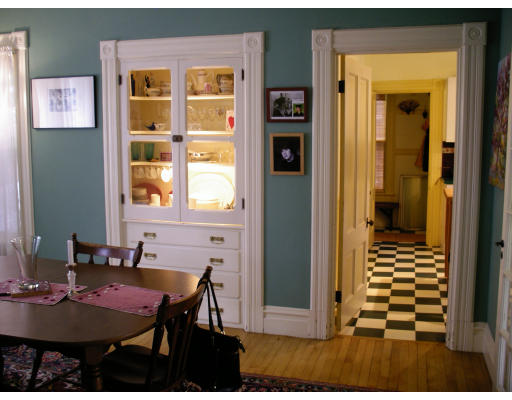 42 Garfield Street Greenfield, MA 01301 - Photo 3 of 7