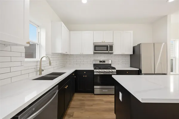 $1,850 | 7921 Bonaire Street, Unit B, Houston, TX 77028
