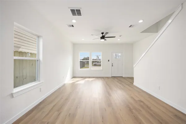 $1,850 | 7921 Bonaire Street, Unit B, Houston, TX 77028