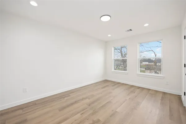 $1,850 | 7921 Bonaire Street, Unit B, Houston, TX 77028