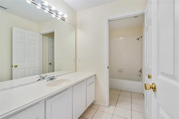 $2,395 | 11011 Hunting Path Court, Houston, TX 77065
