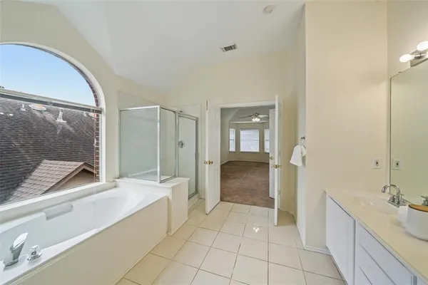 $2,395 | 11011 Hunting Path Court, Houston, TX 77065