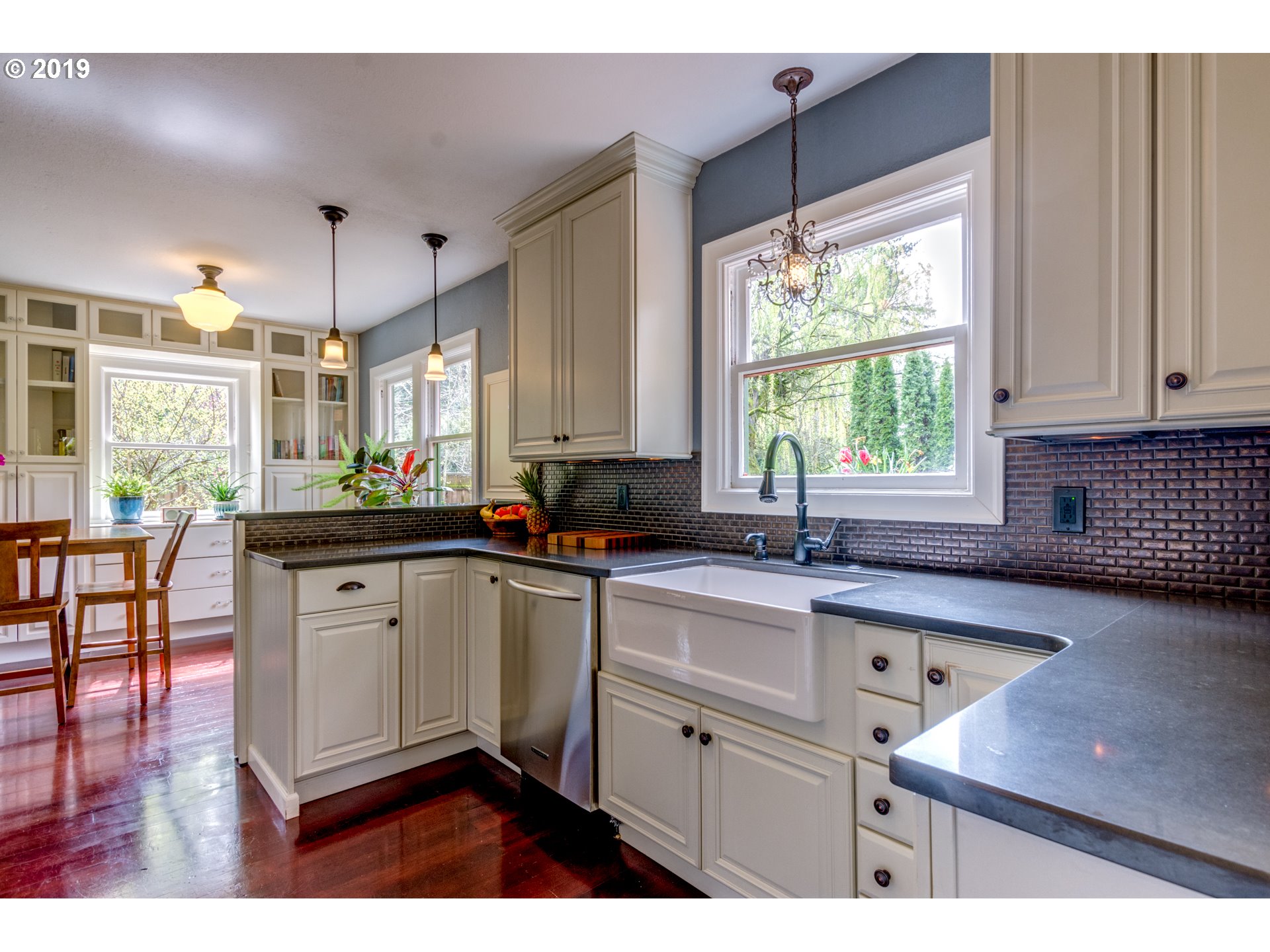 7970 Southwest Taylors Ferry Road Portland, OR 97223 - Photo 11 of 32 Gallery Image 11