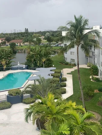 $3,850 | 877 Northeast 195th Street, Unit 122, Miami, FL 33179